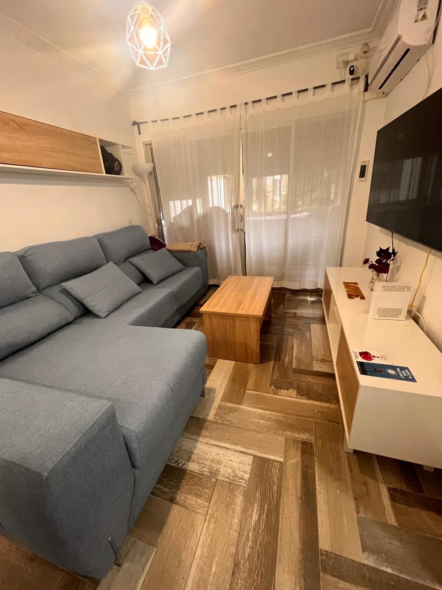 Lovely Rooms En Piso Compartido Sevilla Buitenkant foto